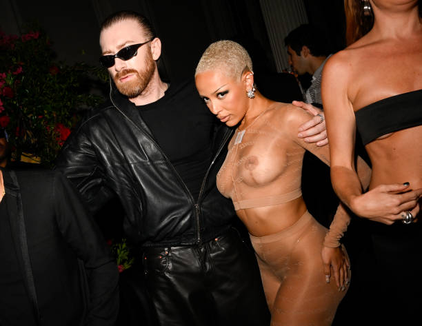 guram-gvasalia-and-doja-cat-at-richie-akivas-10th-annual-the-after-met-gala-after-party-held.jpg