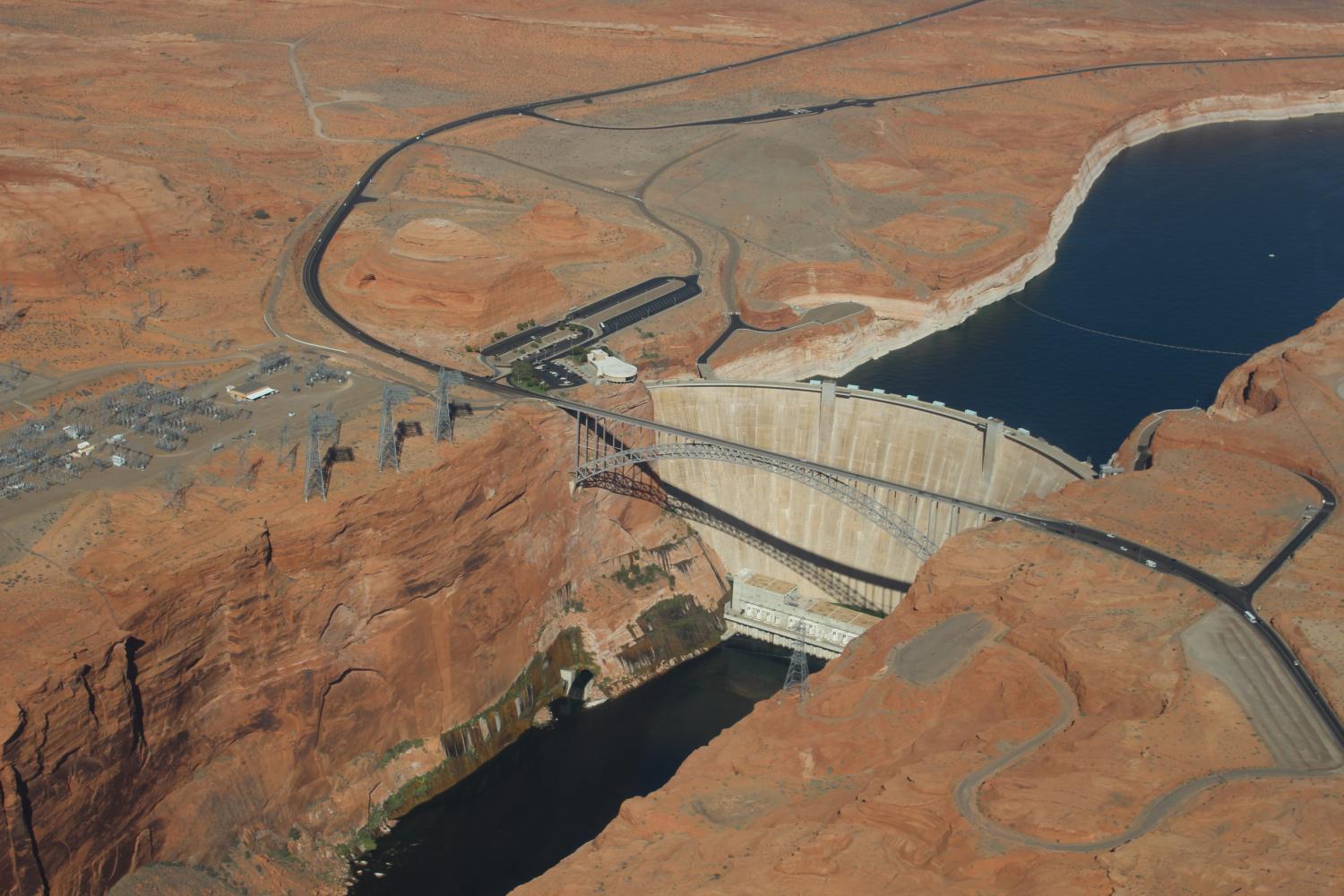 Lake-Powell-Glen-Canyon-Dam-20190828.jpg