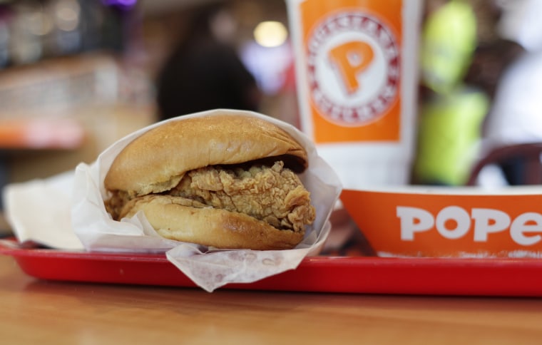 Image: Popeyes crispy chicken sandwich