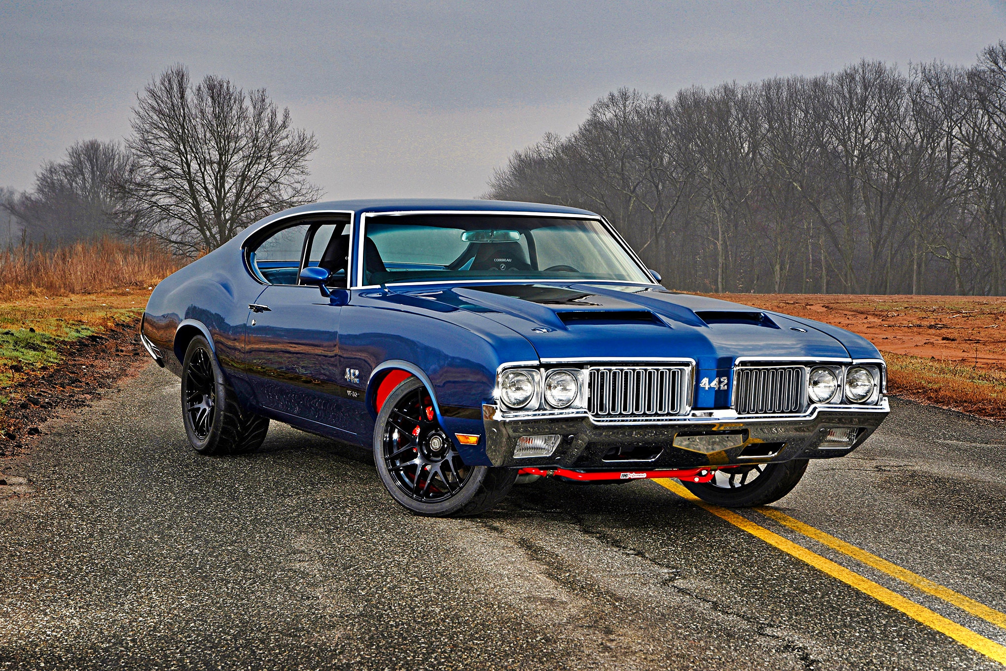 002-Gorman-Cutlass-front-threequarter.jpg