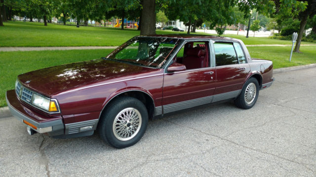 1988-oldsmobile-98-regency-touring-sedan-1.jpg