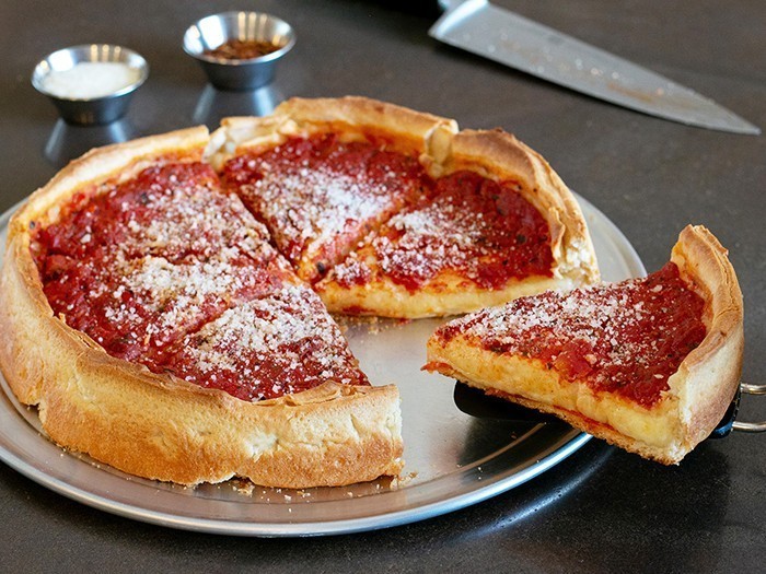 giordanos-famous-deep-dish-pizza-copycat-recipe-700.jpg