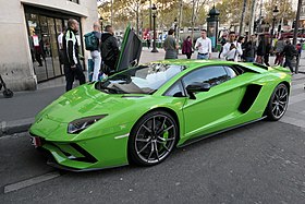 280px-Une_Lamborghini_Aventador_S_Coup%C3%A9_%282%29.JPG