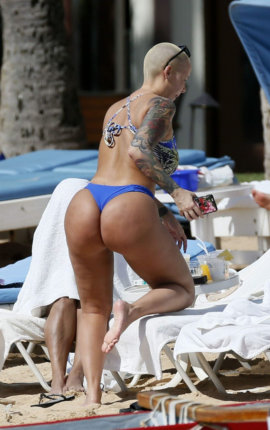 AmberRoseBikiniHonolulu5.jpg