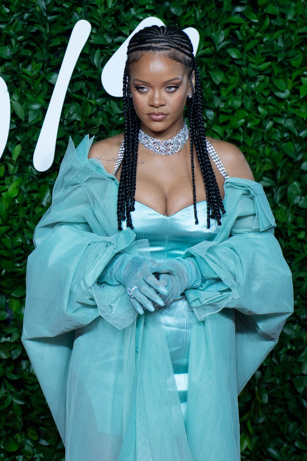 Rihanna2019FashionAwards9.jpg