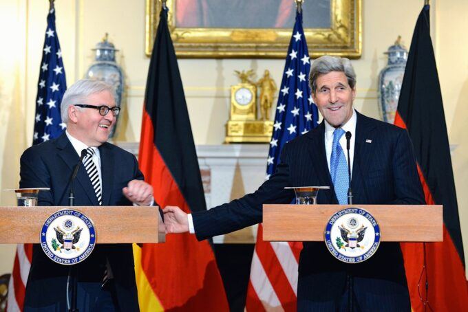 Secretary_Kerry_Delivers_Remarks_With_German_Foreign_Minister_Steinmeier_During_a_Working_Dinner_at_the_State_Department_16582387597-680x454.jpg