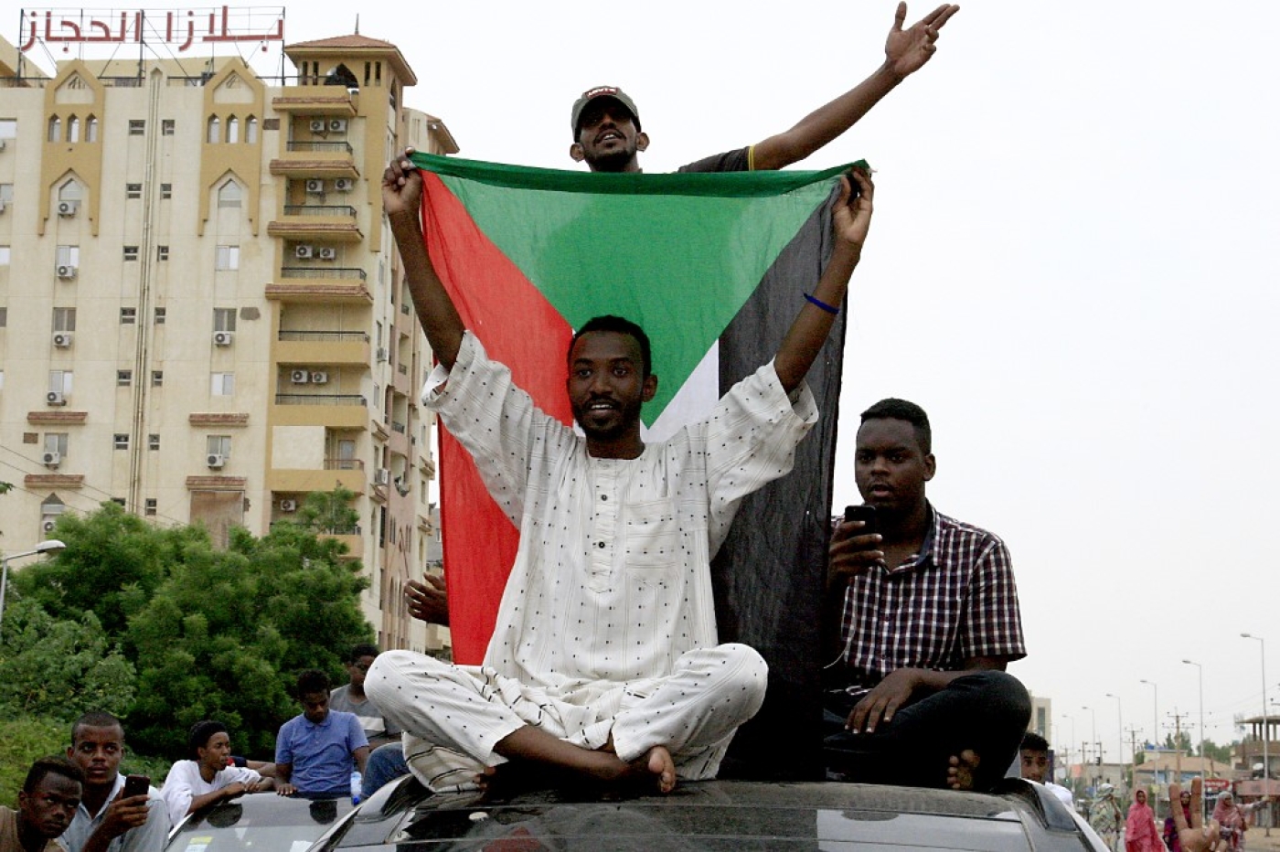 celebrate_sudan-afp-8_3_19.jpg