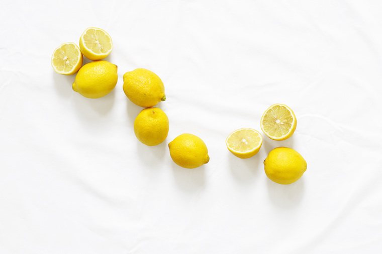 essential-oils-lemon.jpg